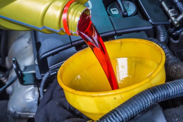 Cómo checar el aceite de transmisión ¿Se checa encendido o apagado?